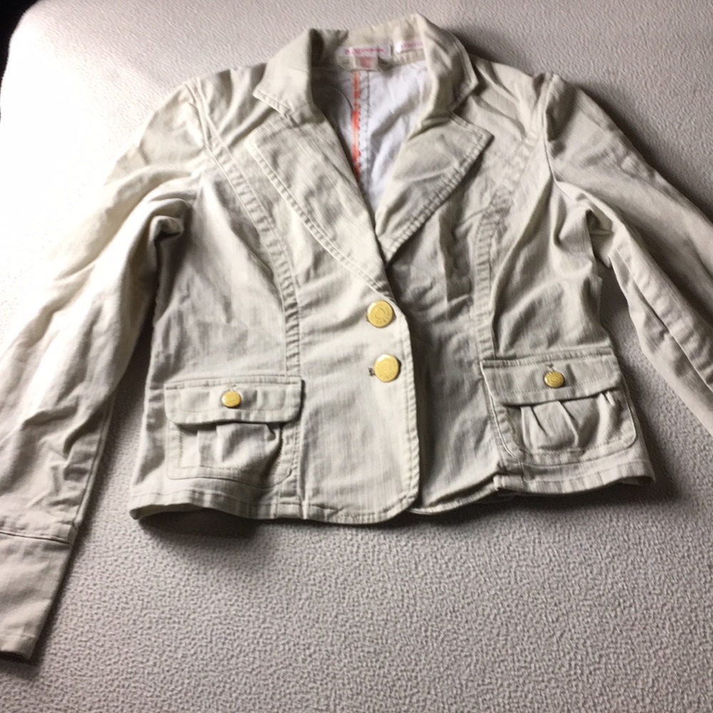 Nine & co weekend stretch cream jacket size 6